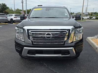 2023 Nissan Titan SV