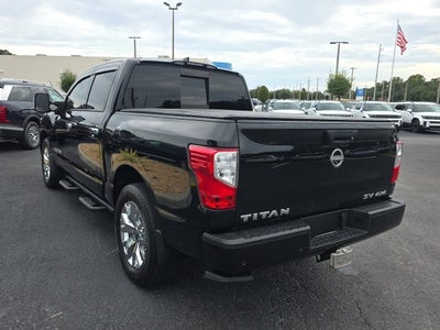 2023 Nissan Titan SV