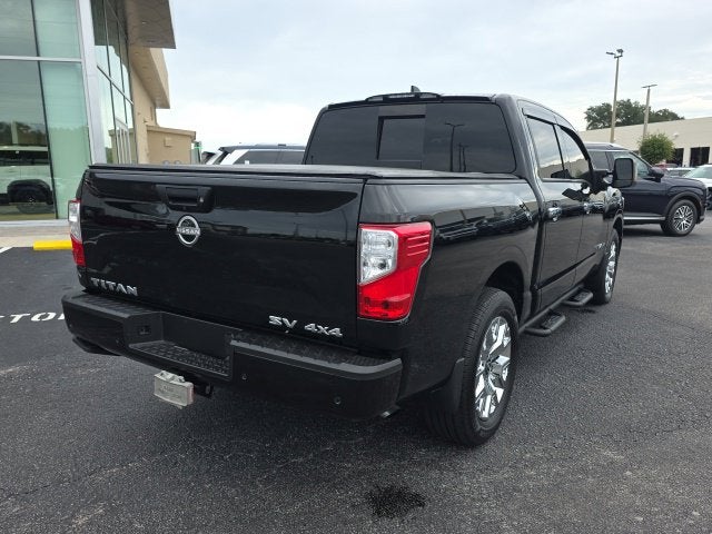 2023 Nissan Titan SV