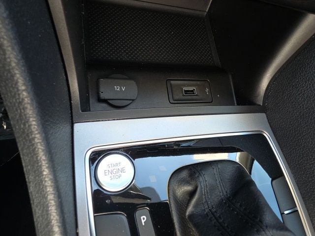 2022 Volkswagen Passat 2.0T Limited Edition