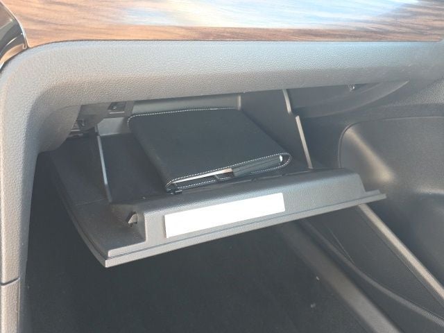 2022 Volkswagen Passat 2.0T Limited Edition