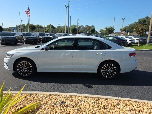 2022 Volkswagen Passat 2.0T Limited Edition