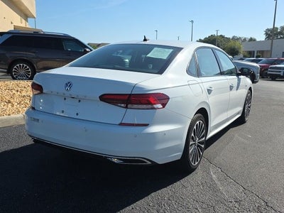 2022 Volkswagen Passat 2.0T Limited Edition
