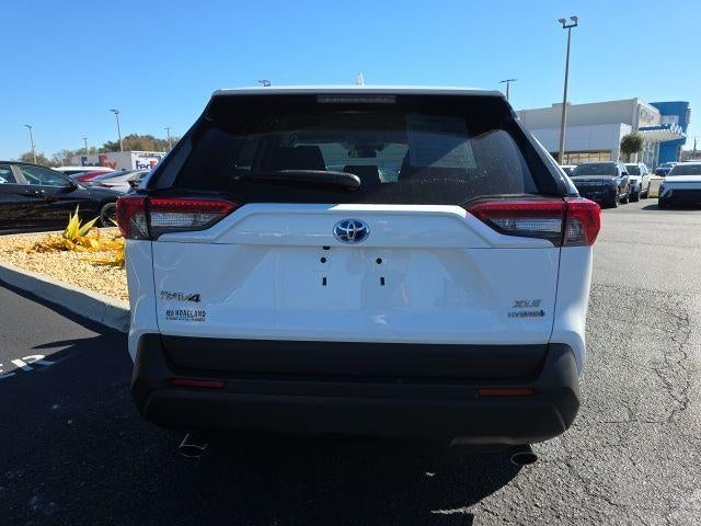 2020 Toyota RAV4 Hybrid XLE