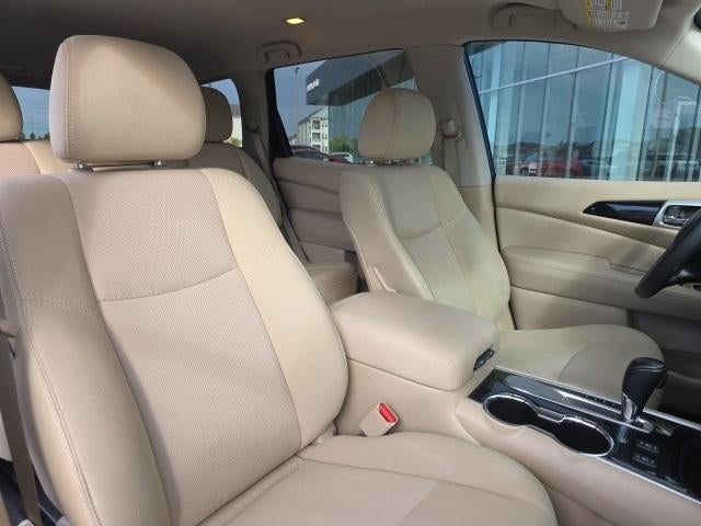 2018 Nissan Pathfinder SV