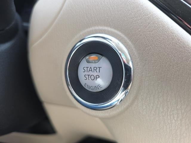 2018 Nissan Pathfinder SV