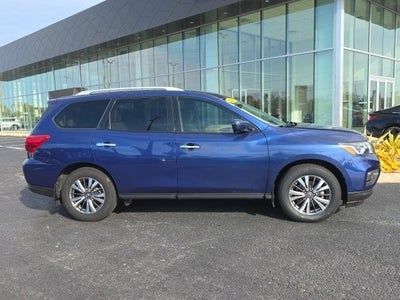 2018 Nissan Pathfinder SV