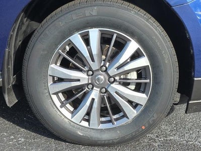 2018 Nissan Pathfinder SV