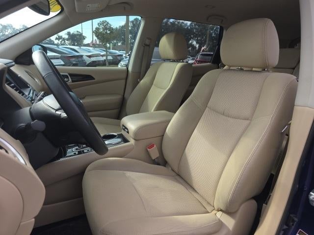 2018 Nissan Pathfinder SV