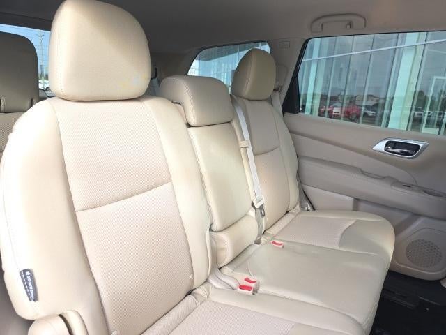 2018 Nissan Pathfinder SV