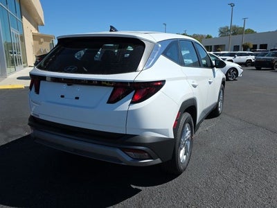2026 Hyundai TUCSON SE FWD