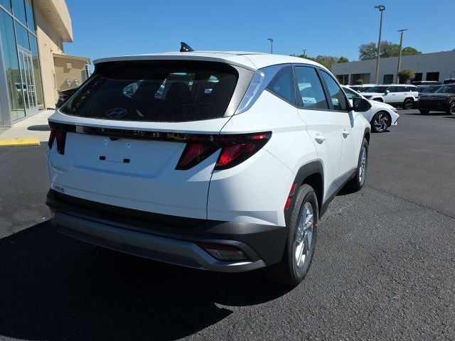 2026 Hyundai TUCSON SE FWD