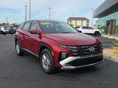 2026 Hyundai TUCSON SE FWD