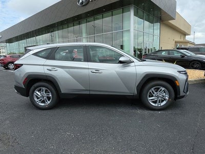 2026 Hyundai TUCSON SE FWD