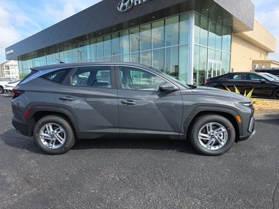 2026 Hyundai TUCSON SE FWD