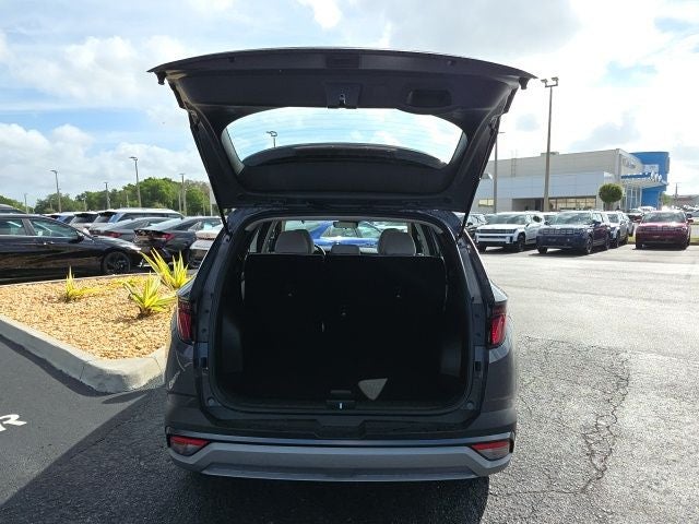 2026 Hyundai TUCSON SE FWD