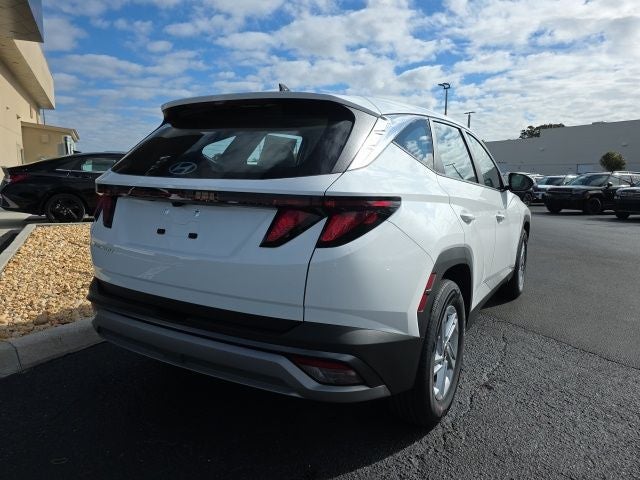 2026 Hyundai TUCSON SE FWD