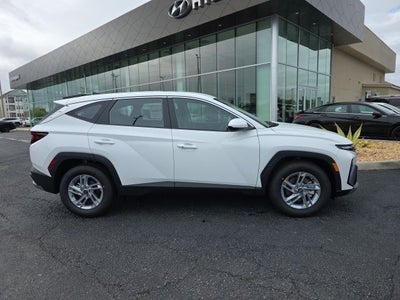 2026 Hyundai TUCSON SE FWD