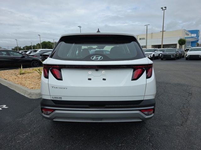 2026 Hyundai TUCSON SE FWD