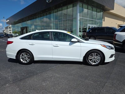 2016 Hyundai SONATA SE