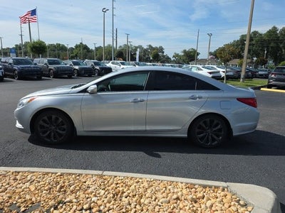 2011 Hyundai SONATA SE