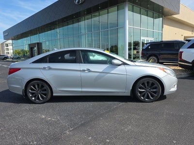 2011 Hyundai SONATA SE