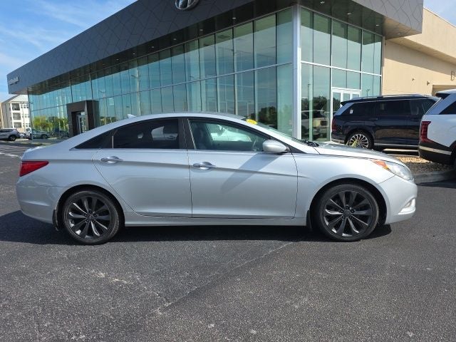 2011 Hyundai SONATA SE