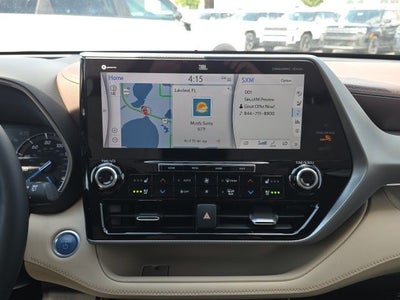 2021 Toyota Highlander Hybrid Platinum