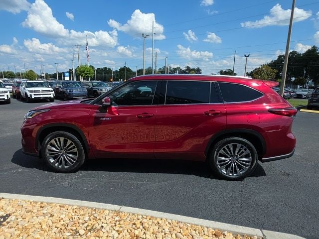 2021 Toyota Highlander Hybrid Platinum