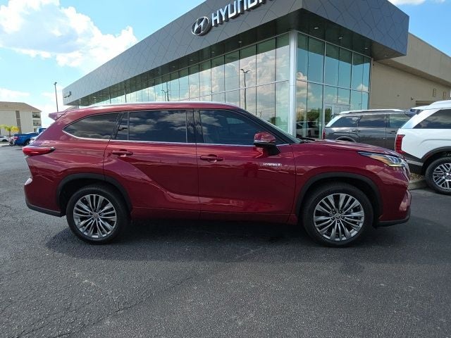2021 Toyota Highlander Hybrid Platinum