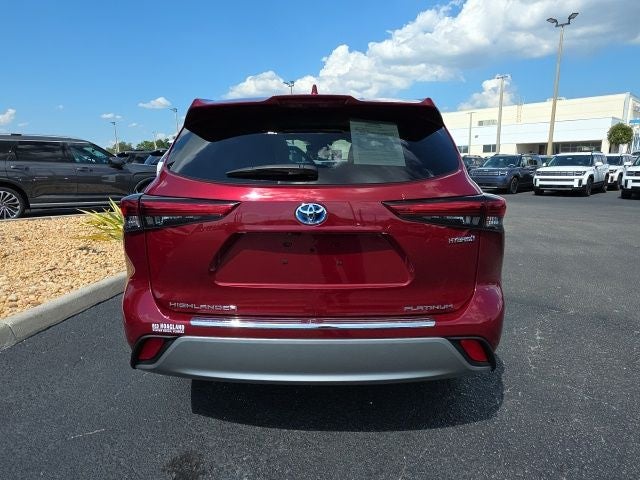 2021 Toyota Highlander Hybrid Platinum