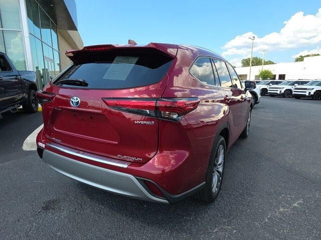 2021 Toyota Highlander Hybrid Platinum