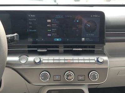 2025 Hyundai KONA SE