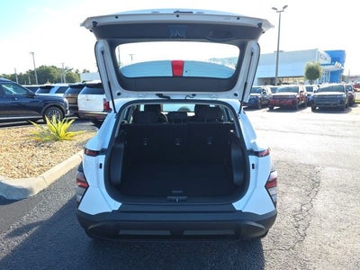 2027 Hyundai KONA SE FWD