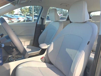 2026 Hyundai KONA SE FWD