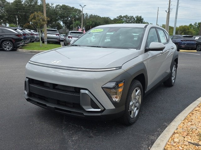 2027 Hyundai KONA SE FWD