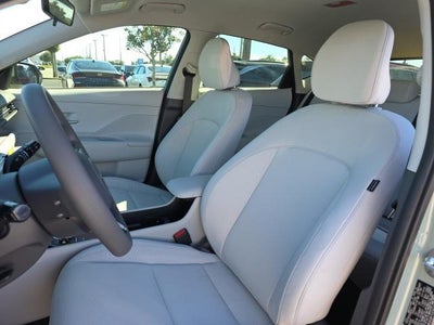 2026 Hyundai KONA SE FWD