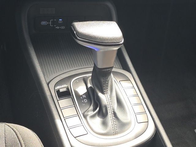 2024 Hyundai KONA SE