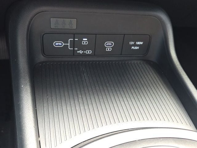 2024 Hyundai KONA SE