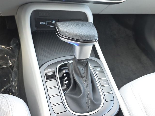 2025 Hyundai KONA SE