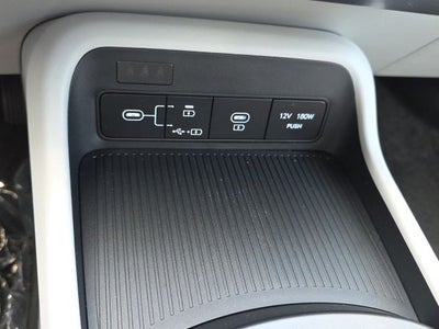 2025 Hyundai KONA SE