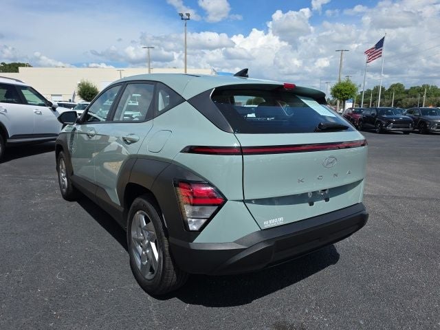 2025 Hyundai KONA SE
