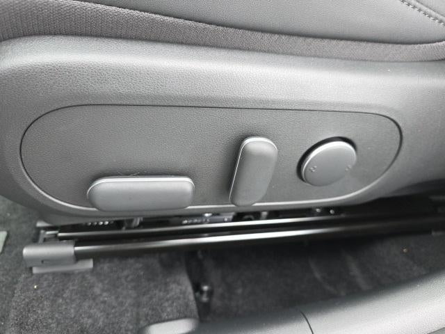 2026 Hyundai KONA SEL Premium FWD *Ltd Avail*