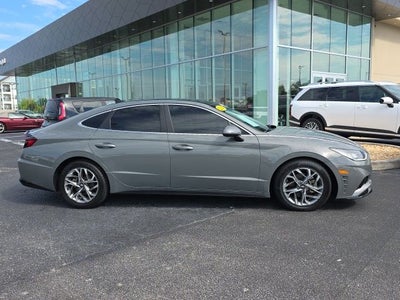 2022 Hyundai SONATA SEL