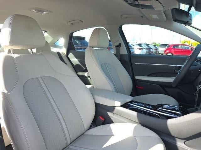 2023 Hyundai SONATA SE