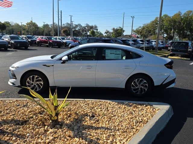 2026 Hyundai SONATA HYBRID Blue FWD
