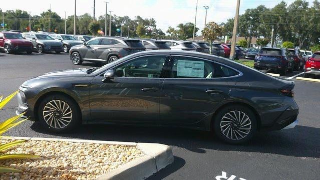 2025 Hyundai SONATA HYBRID SEL FWD