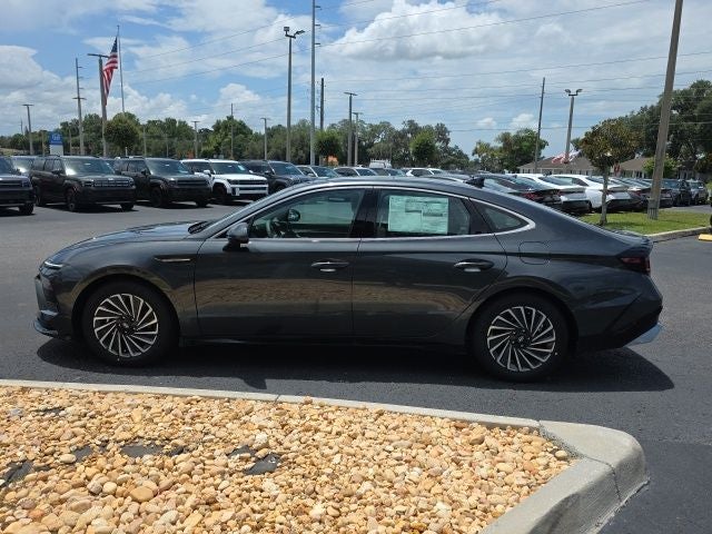 2026 Hyundai SONATA HYBRID SEL