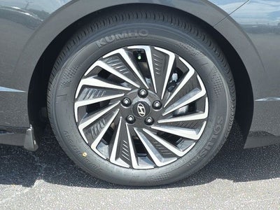 2026 Hyundai SONATA HYBRID SEL