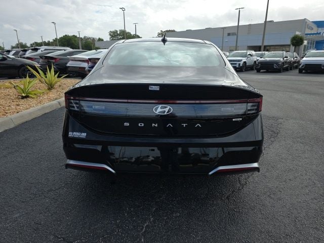 2026 Hyundai SONATA HYBRID SEL FWD